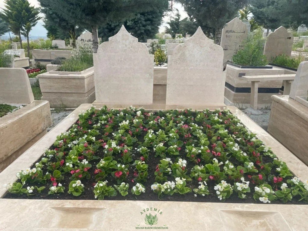 Mezar Bakımı ve Manevi Değerin Korunması